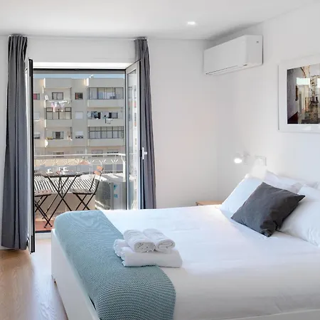 Apartamento East River - T4 Junto Ao Altice Forum - *