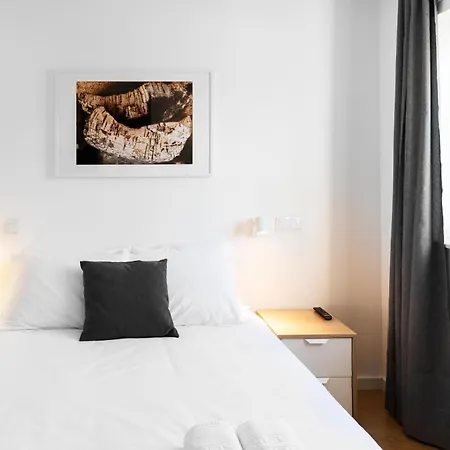 Apartman East River - T4 Junto Ao Altice Forum - *
