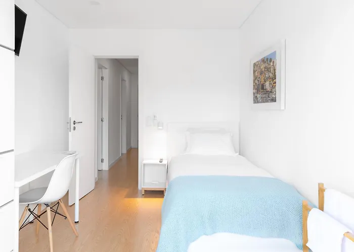 East River - T4 Junto Ao Altice Forum - Braga