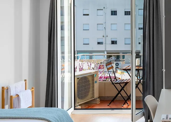 East River - T4 Junto Ao Altice Forum - *